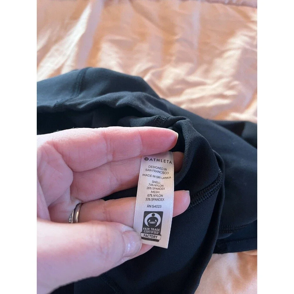 Athleta Women Black Crop Work Out Pants Side Pockets Small